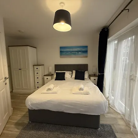 Bempton View At The Bay Filey, Sleeps 10, And 2 Dogs Welcome For Free Too! Filey