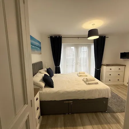 Bempton View At The Bay Filey, Sleeps 10, And 2 Dogs Welcome For Free Too! Nyaraló Filey