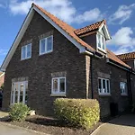 Holiday home Bempton View At The Bay Filey, Sleeps 10, And 2 Dogs Welcome For Free Too! *