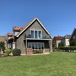 Bempton View At The Bay Filey, Sleeps 10, And 2 Dogs Welcome For Free Too!