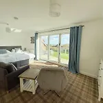 Bempton View At The Bay Filey, Sleeps 10, And 2 Dogs Welcome For Free Too! * Filey