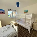 Hébergement de vacances Bempton View At The Bay Filey, Sleeps 10, And 2 Dogs Welcome For Free Too! *