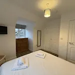 Bempton View At The Bay Filey, Sleeps 10, And 2 Dogs Welcome For Free Too!