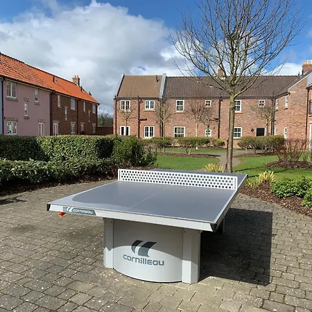 Dom wakacyjny Bempton View At The Bay Filey, Sleeps 10, And 2 Dogs Welcome For Free Too! *