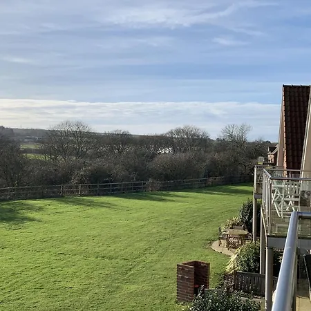 Bempton View At The Bay Filey, Sleeps 10, And 2 Dogs Welcome For Free Too!