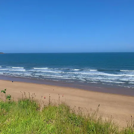 Bempton View At The Bay Filey, Sleeps 10, And 2 Dogs Welcome For Free Too! Prázdninový dům *