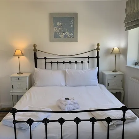 Bempton View At The Bay Filey, Sleeps 10, And 2 Dogs Welcome For Free Too! *