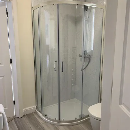 Bempton View At The Bay Filey, Sleeps 10, And 2 Dogs Welcome For Free Too! * Filey