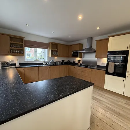 Bempton View At The Bay Filey, Sleeps 10, And 2 Dogs Welcome For Free Too! Prázdninový dům *
