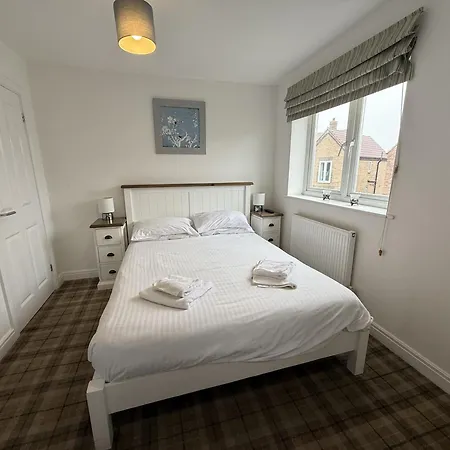 Bempton View At The Bay Filey, Sleeps 10, And 2 Dogs Welcome For Free Too! Filey