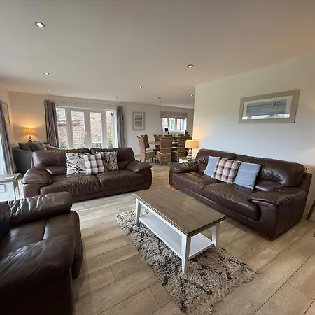 Prázdninový dům Bempton View At The Bay Filey, Sleeps 10, And 2 Dogs Welcome For Free Too!
