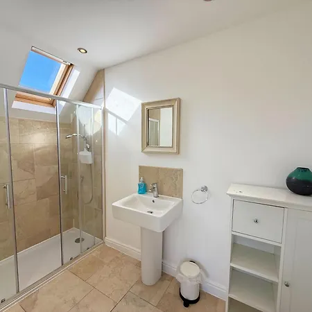 Bempton View At The Bay Filey, Sleeps 10, And 2 Dogs Welcome For Free Too! * 法利